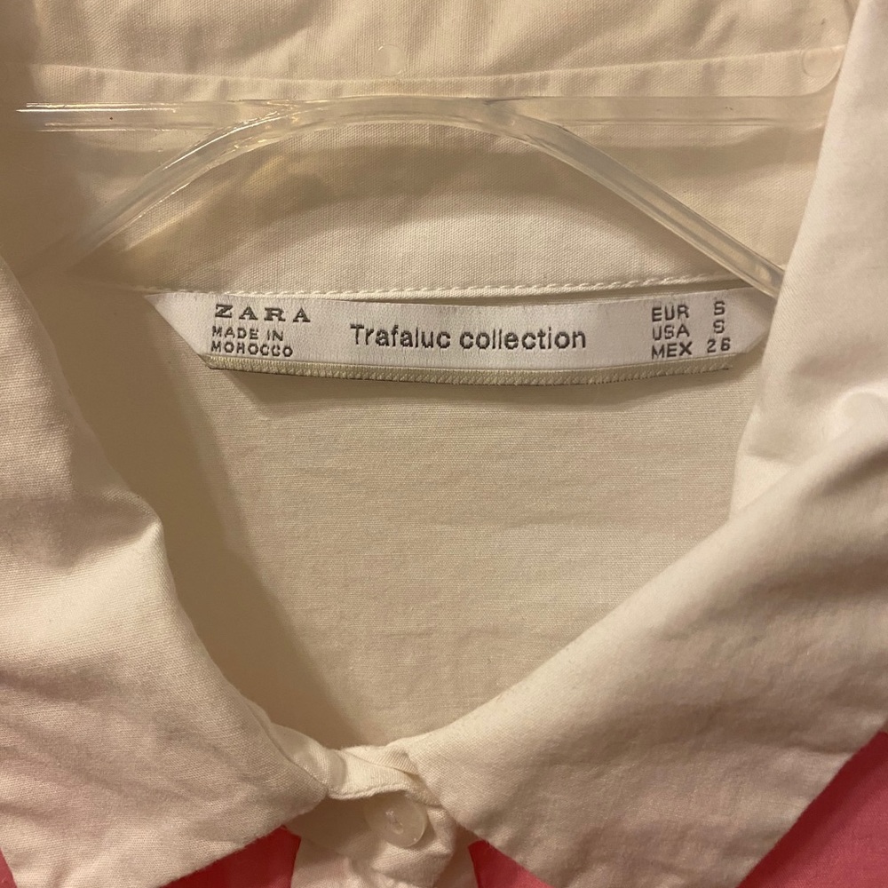 Button down - Picture 3 of 3